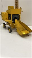 VINTAGE METAL CEMENT MIXER TOY 15X10 BY MODEL TOYS