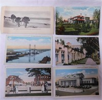 12 souvenir postcards
