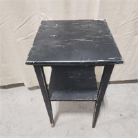 Small black table w/ shelf