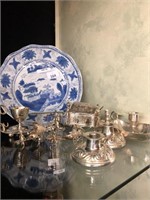 BLUE AND WHITE CHINESE PLATE AND QTY OF