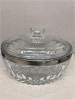 Glass bowl with lid