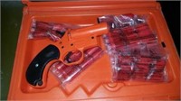 Flare gun & flares kit