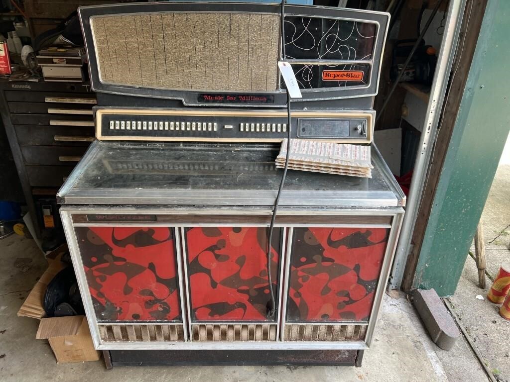 WURLITZER MODEL 555 JUKE BOX WORKS BUT NEEDS A