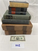 Fantastic Display Pieces - Old Books (7)