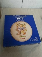 Collectible Hummel 1977 Goebel plate