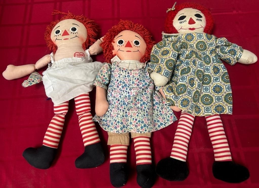 11 - LOT OF 3 RAGGEDY ANN DOLLS (S17)