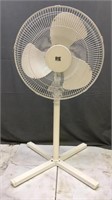 White Standing Pedestal Fan 16in