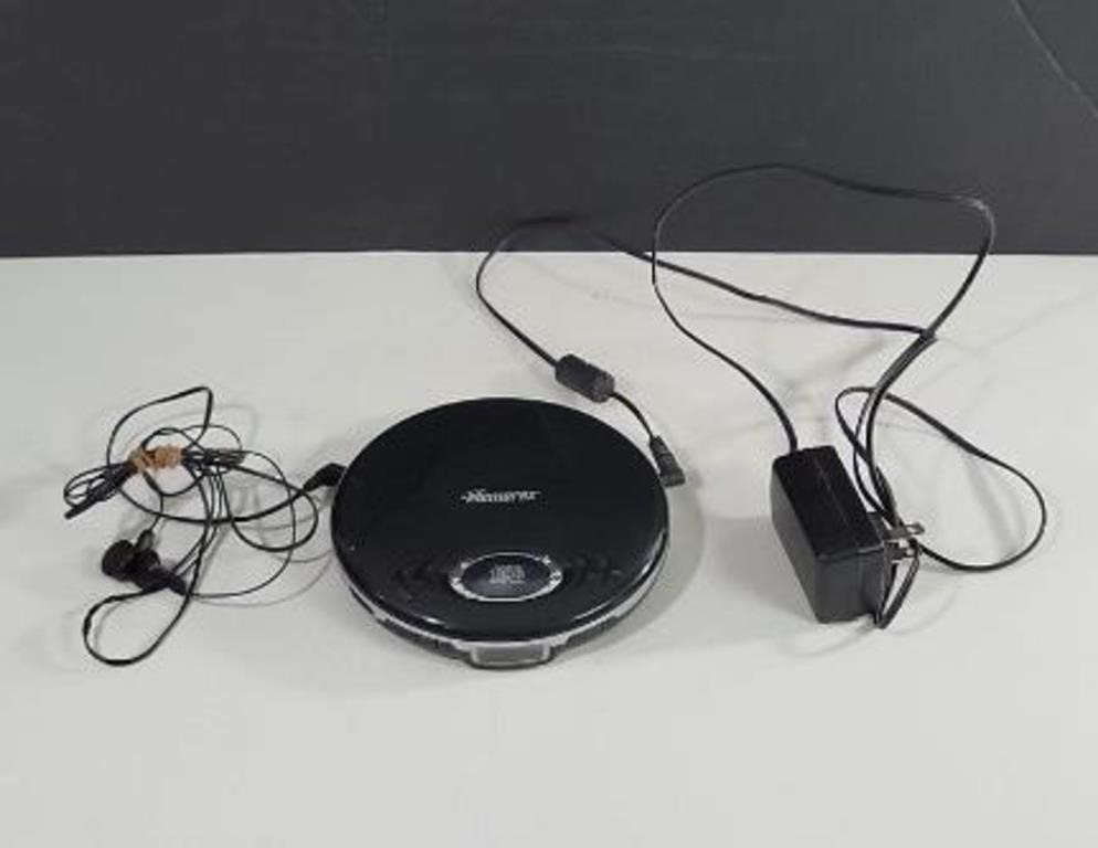 Memorex Portable CD player with earphones works