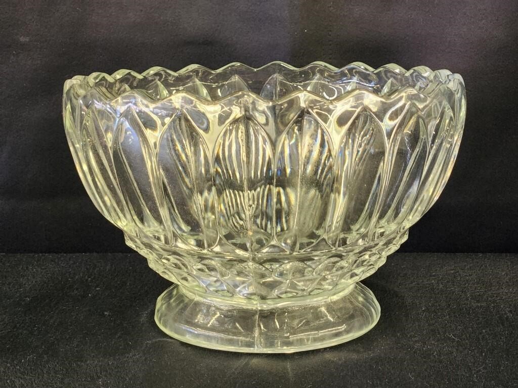 INDIANA GLASS SERVING BOWL
