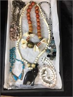 SAFARI JEWELRY LOT /  6 PCS