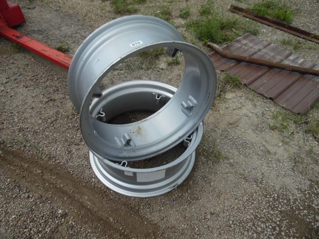 PAIR OF NEW RIMS 11''X26''