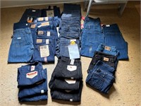 Many Pairs Men's 40in Waist Denim Pants/Jeans