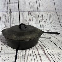 No. 8 10" Cast Iron Skillet with heat ring and Lid