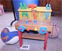 Playskool toy workbench - Imperial frisbee -
