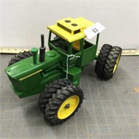 Ertl John Deere 7520 custom tractor