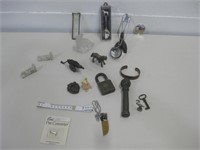 Assorted Misc Items Largest 5.5"