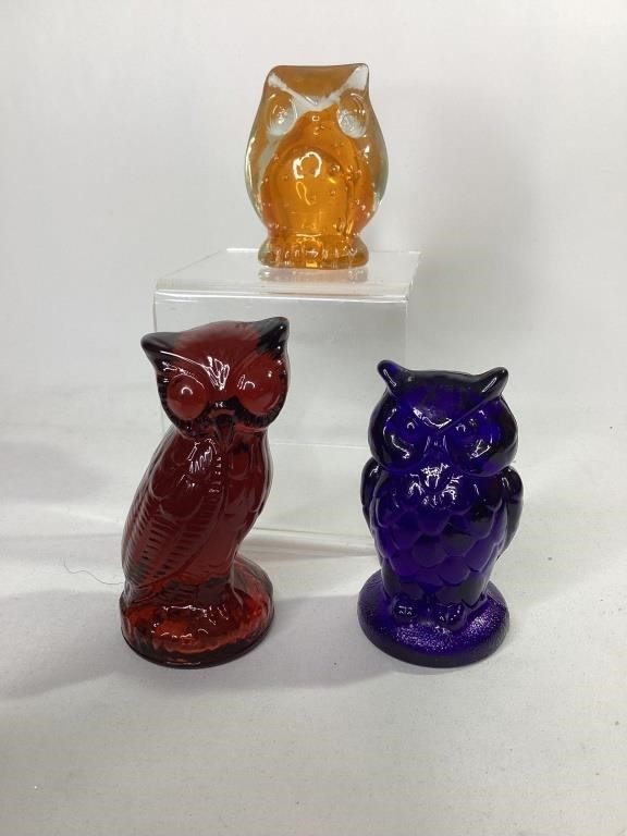 Vintage Art Glass Owl Figurines
