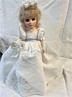 Effanbee Bride Doll 1978 excellent condition