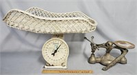 Country Decor Lot: 2 Scales