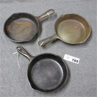 Lot of Cast Iron #3 Fry Pans / Skillets Unmarked