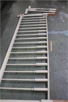 Wooden Railing With Turns 98.5×46