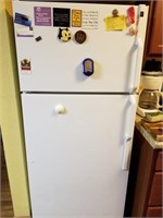 CLEAN HOTPOINT REFRIDGERATOR