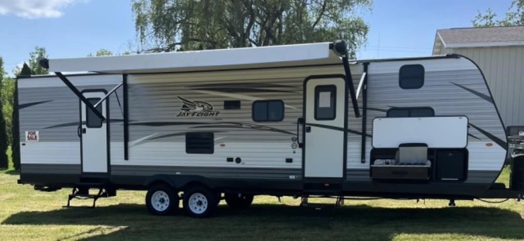 2018 Jayco 31 QBDS 31ft Travel Trailer Camper with