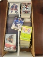 MIX BOX OF HOCKEY AND OTHER COLLECTIBLE CARDS