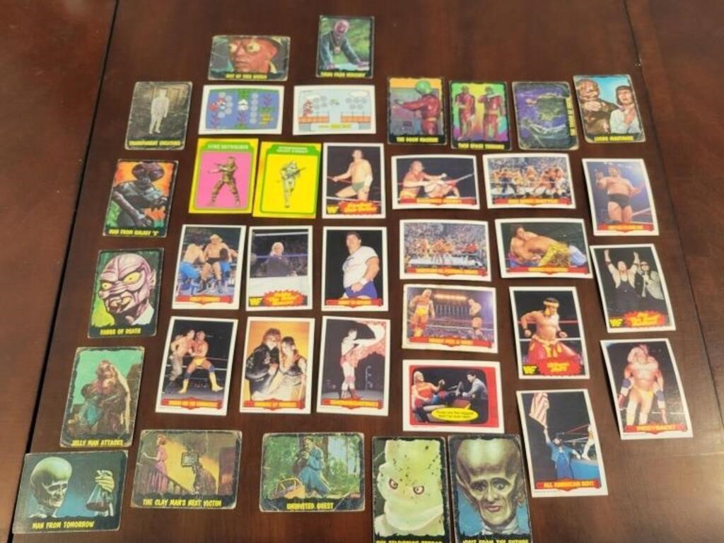MIX LOT OF TRADING CARDS (WWF/OUTER LIMITS ETC)