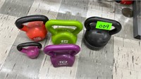 Assorted kettle bells