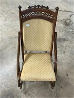 Vintage rocking chair - wood
