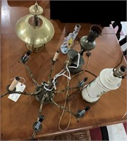 4 vintage lamps & chandelier