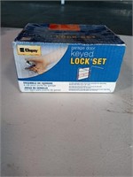 Garage door keyed lock set