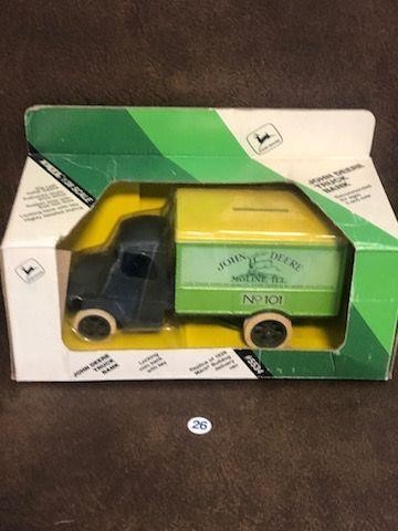 Bank John Deere as pic 1/38 scale in box