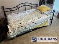 TRUNDLE STYLE METAL BED FRAME (TWIN SIZE MATTRESS)