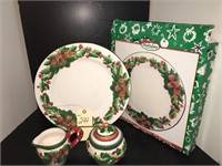 HOLIDAY TREASURES DISHES