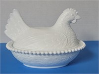 NICE VTG MILK GLASS HEN ON A NEST-GOOD SHAPE