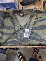 New camo shirt jacket size XXL