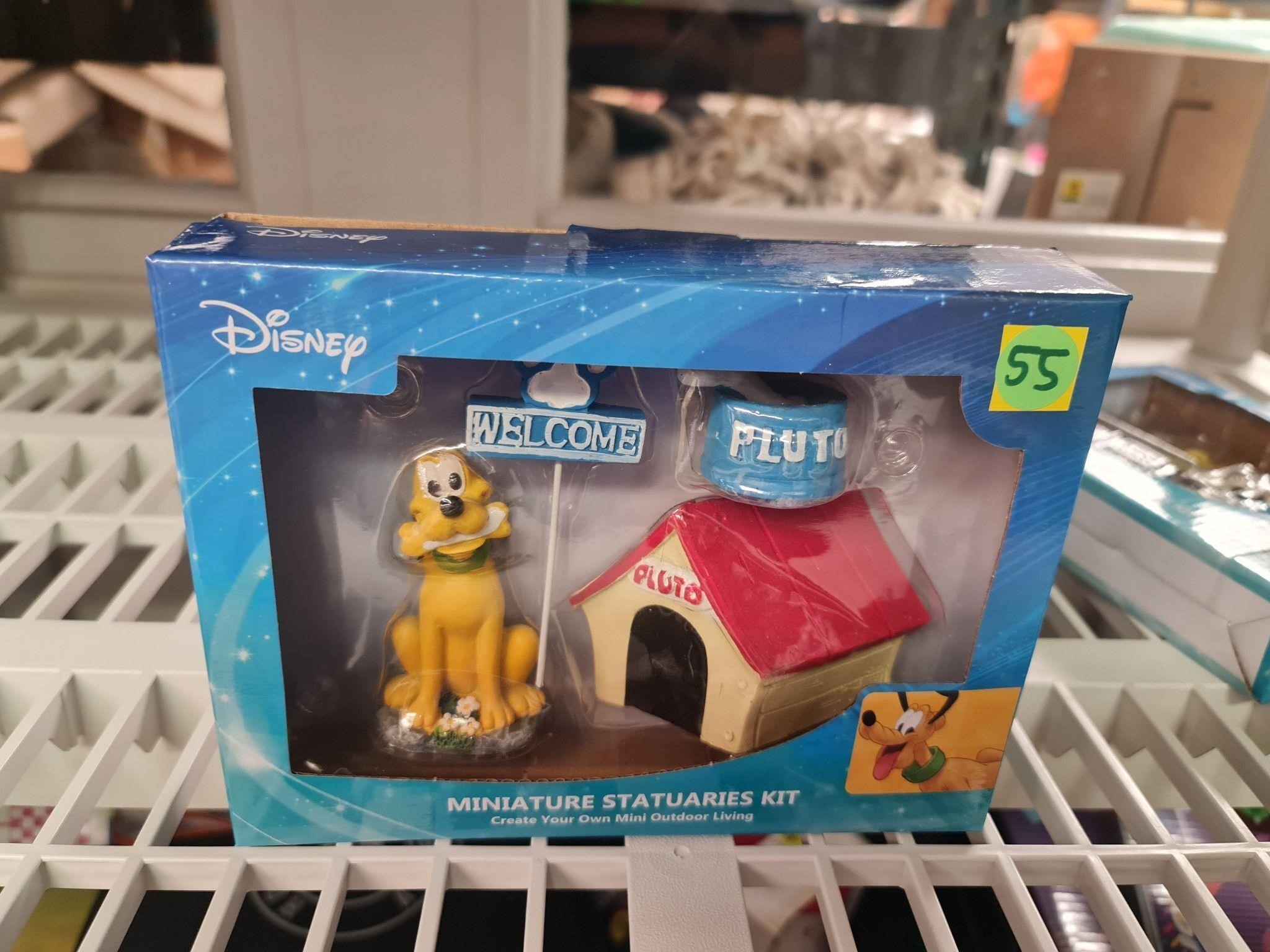 Pluto mini statuaries kit