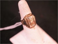 Man's10K gold class ring size 7.5, 9.1 grams