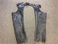 LEATHER GALLERY SIZE LARGE MOTORCYCLE CHAPS