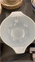Pyrex 2 1/2 quart bowl