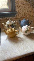 4 Teapots