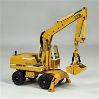 VINTAGE CONRAD LIEBHERR 912 EXCAVATOR