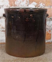 A 3 Gal. Peoria Pottery Co. Crock w/varigated
