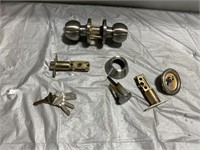 Door lock and knob set