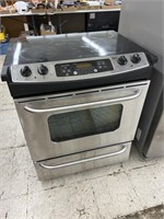 GE Electric Oven (condition unknown)