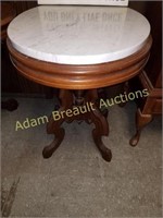 ANTIQUE MARBLE TOP ROUND END TABLE