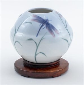 Metzler & Ortloff Jugendstil Dragonflies Vase