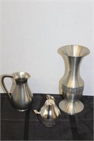 SELECTION OF SILVER TONED DECOR